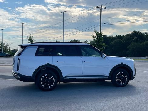 New 2027 Kia Telluride EX w/ Towing Package FWD image 8