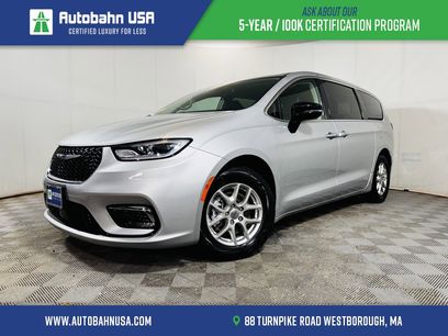 Used 2024 Chrysler Pacifica Touring-L