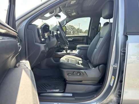 Used 2025 Chevrolet Silverado 1500 LT Trail Boss w/ LT Trail Boss Premium Package image 16