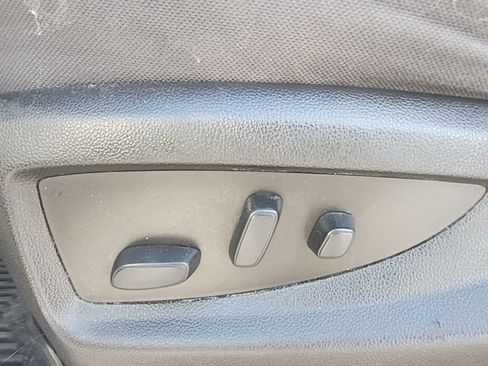 Used 2019 Chevrolet Silverado 1500 LT image 24