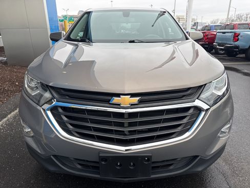 Used 2018 Chevrolet Equinox LT image 3