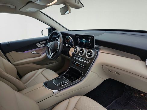 Used 2020 Mercedes-Benz GLC 300 image 28