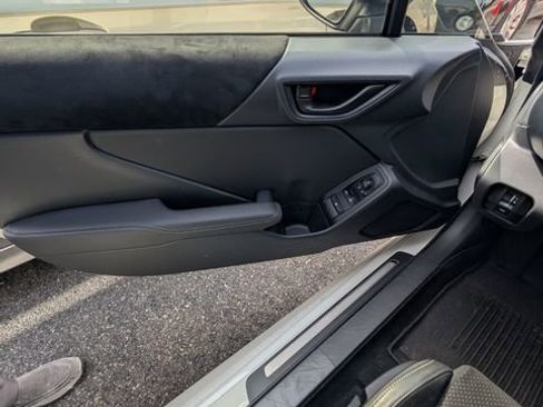 Used 2024 Toyota GR86 Premium w/ Performance Package image 2