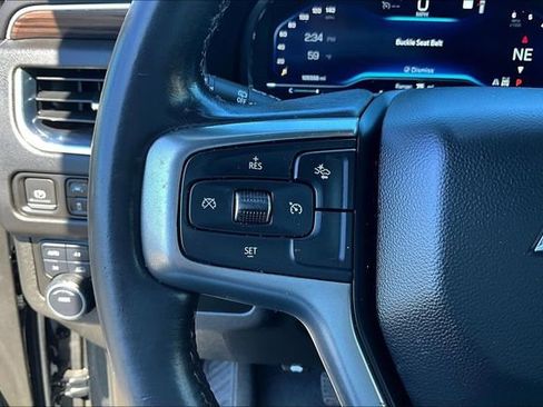 Used 2022 Chevrolet Suburban LT AWD/4WD image 11
