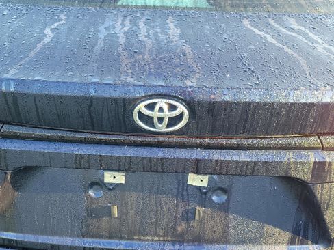 Used 2022 Toyota Corolla LE image 21