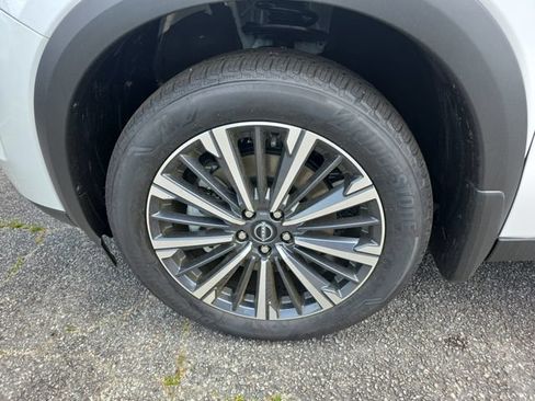 New 2026 Nissan Pathfinder Platinum w/ Cargo Package AWD/4WD image 10