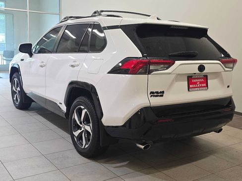 Certified 2022 Toyota RAV4 SE w/ Weather & Moonroof Package AWD/4WD image 4