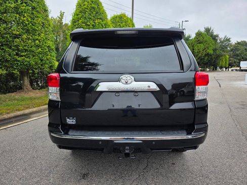 Used 2012 Toyota 4Runner SR5 w/ Convenience Pkg image 4