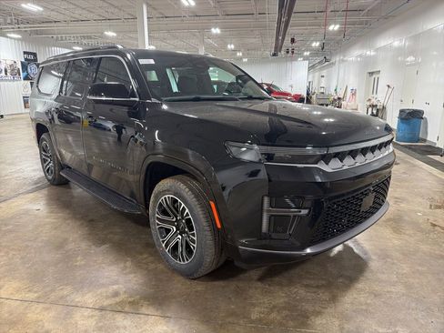 New 2026 Jeep Grand Wagoneer L 4WD image 2