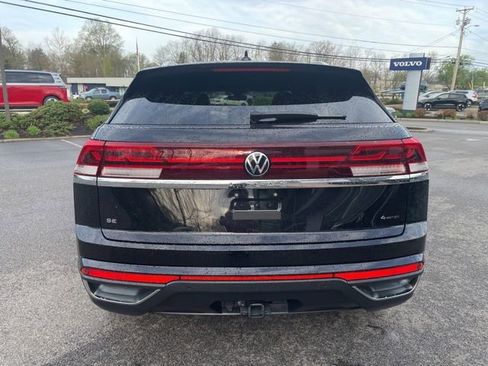Used 2025 Volkswagen Atlas Cross Sport SE w/ Black Wheel Package image 3