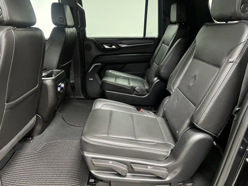 Used 2022 GMC Yukon XL Denali image 48