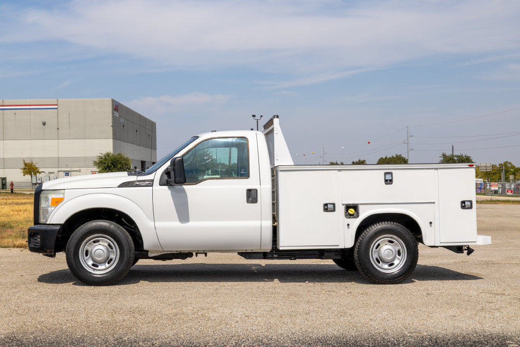 Used 2016 Ford F250 XL RWD image 4