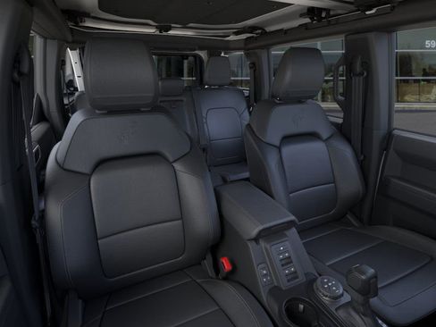 New 2025 Ford Bronco Badlands image 10