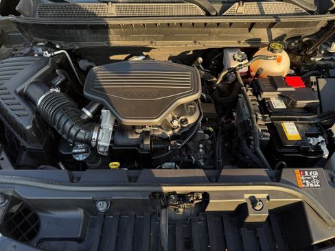 Used 2023 GMC Acadia AT4 w/ Technology Package image 28