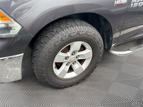 Used 2015 RAM 1500 Classic SLT image 33