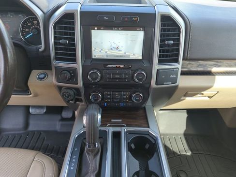 Used 2018 Ford F150 Lariat RWD image 23