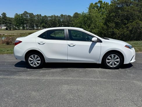 Used 2016 Toyota Corolla LE FWD image 22