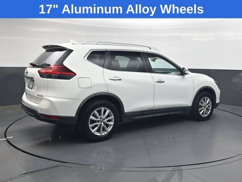 Used 2018 Nissan Rogue SV AWD/4WD image 4