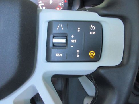 Used 2024 Land Rover Defender 110 S AWD/4WD image 54