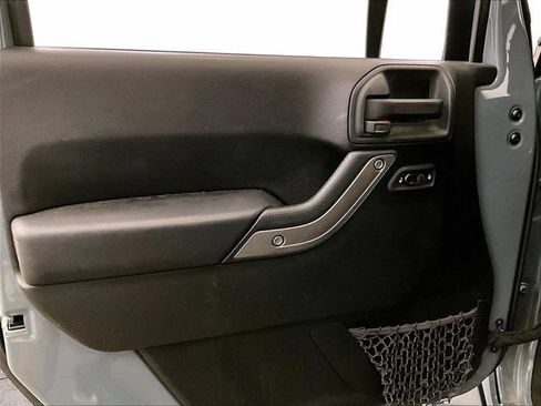 Used 2014 Jeep Wrangler Unlimited Sport w/ Quick Order Package 23S AWD/4WD image 23
