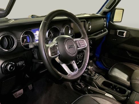Used 2021 Jeep Wrangler Unlimited Sahara AWD/4WD image 16