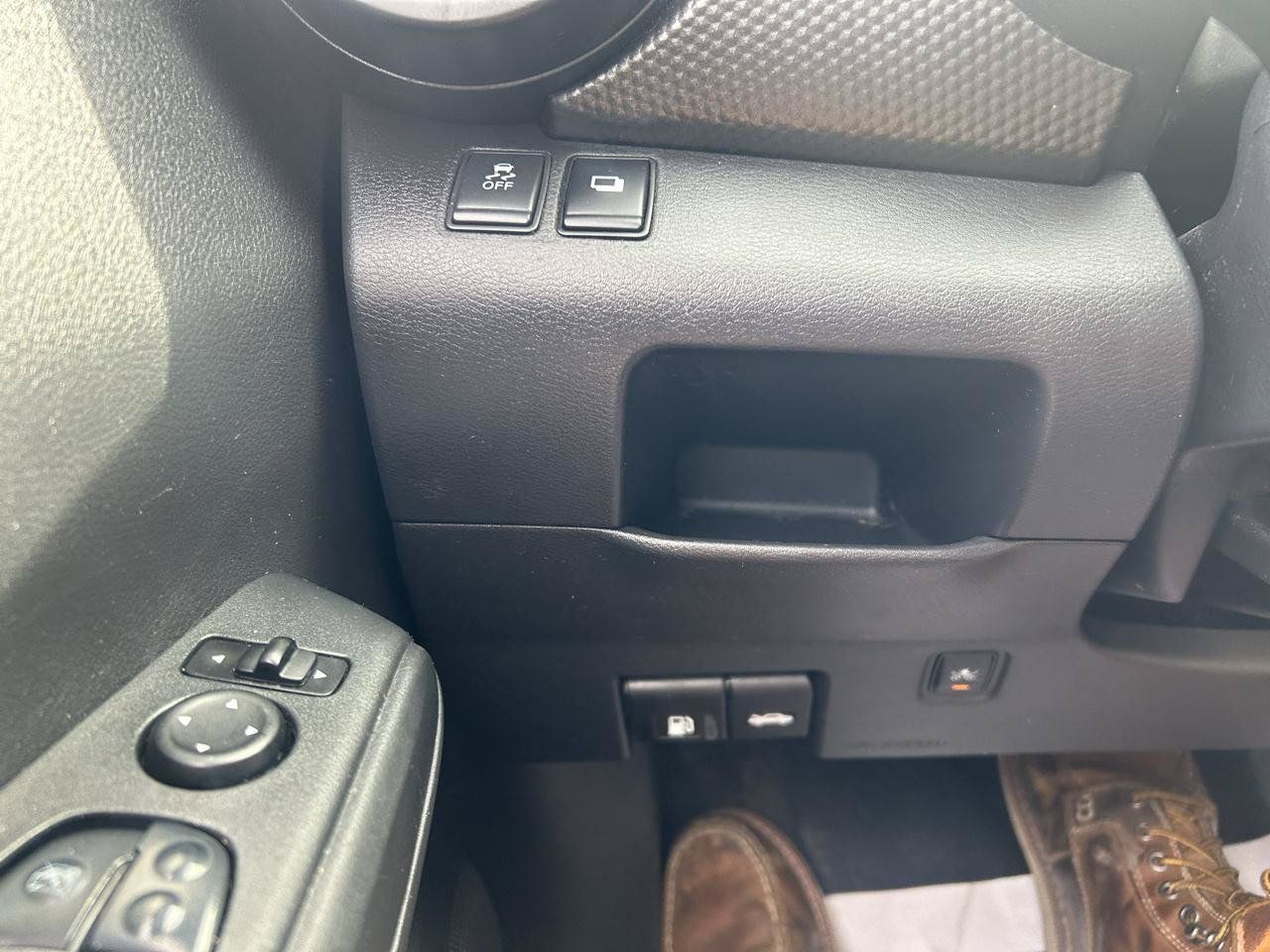 Used 2019 Nissan Kicks S FWD image 25