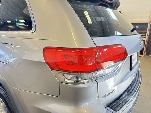 Used 2015 Jeep Grand Cherokee Limited image 28