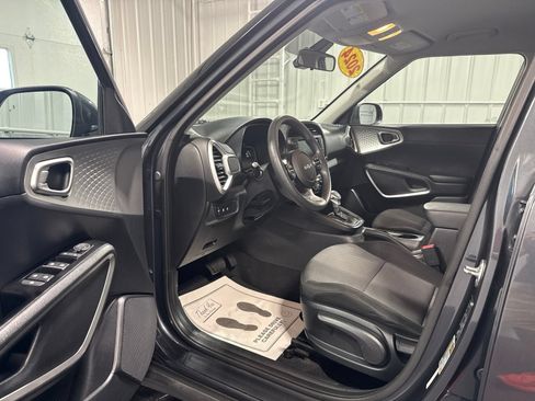 Used 2024 Kia Soul LX w/ Option Group 015 FWD image 20