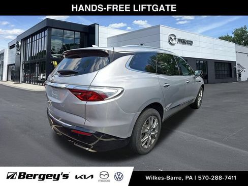 Used 2022 Buick Enclave Premium w/ Experience Buick Package AWD/4WD image 6