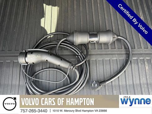 Used 2025 Volvo XC60 T8 Ultra w/ Protection Package Premier AWD/4WD image 10