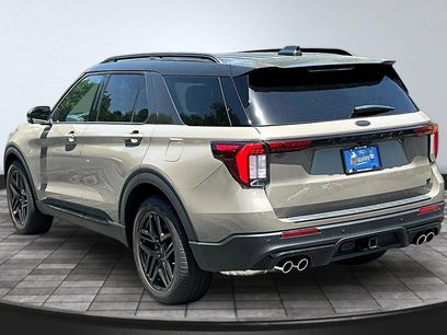 New 2026 Ford Explorer ST w/ Sun And Sound Package