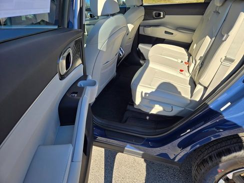 New 2025 Kia Sorento S w/ Panoramic Sunroof Package image 19