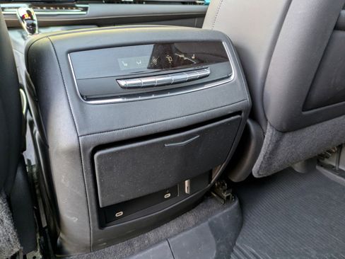 Used 2022 Cadillac Escalade Premium Luxury w/ Performance Package image 18