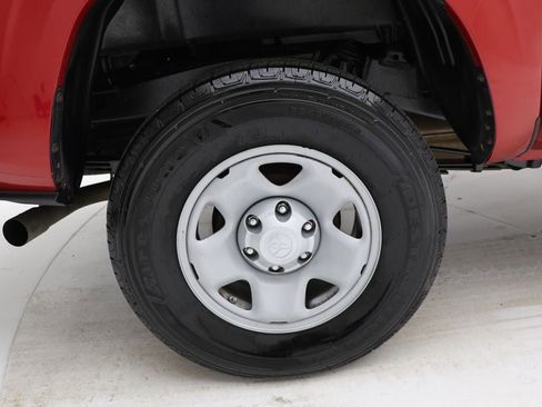 Used 2017 Toyota Tacoma SR w/ Tow Package image 14