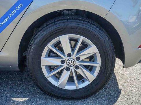 Used 2019 Volkswagen Golf S image 12