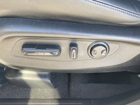 Used 2025 Honda CR-V EX-L image 16