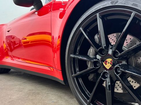 Used 2022 Porsche 911 Carrera image 8