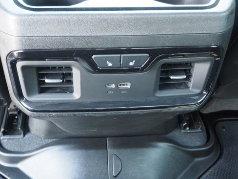 Used 2025 GMC Sierra 3500 AT4 w/ AT4 Premium Plus Package AWD/4WD image 16