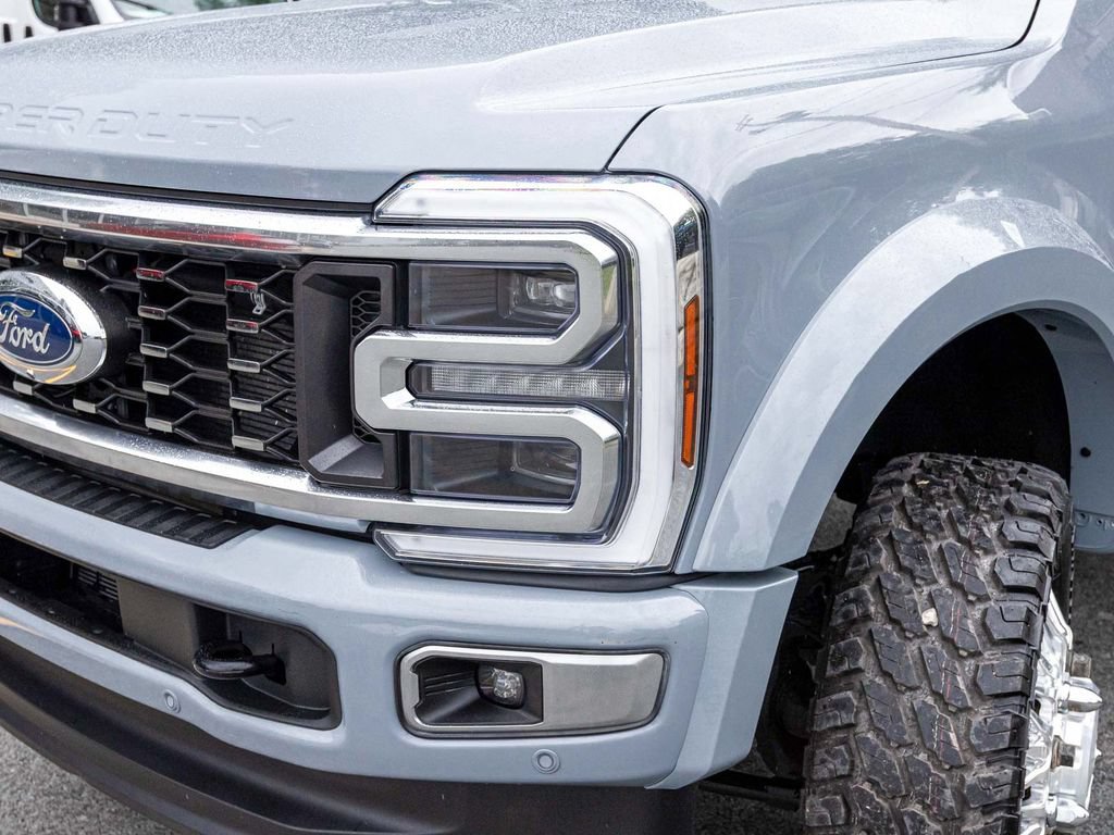 Used 2025 Ford F450 Platinum w/ Platinum Plus Package AWD/4WD image 36