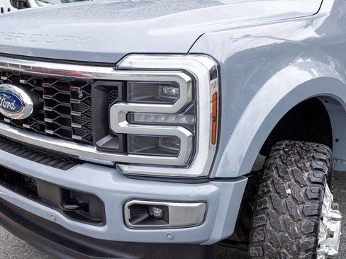 Used 2025 Ford F450 Platinum w/ Platinum Plus Package AWD/4WD image 36