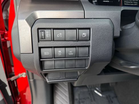 Used 2025 Toyota 4Runner TRD Off-Road image 22