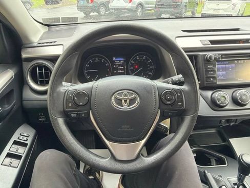 Used 2018 Toyota RAV4 LE w/ All Weather Liner Package AWD/4WD image 11
