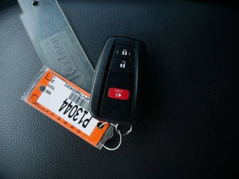 Certified 2025 Toyota RAV4 XLE AWD/4WD image 30
