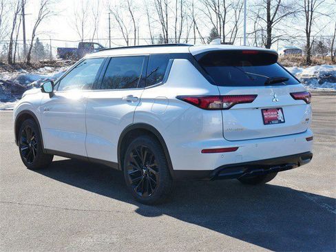 Used 2025 Mitsubishi Outlander SEL Black Edition image 5