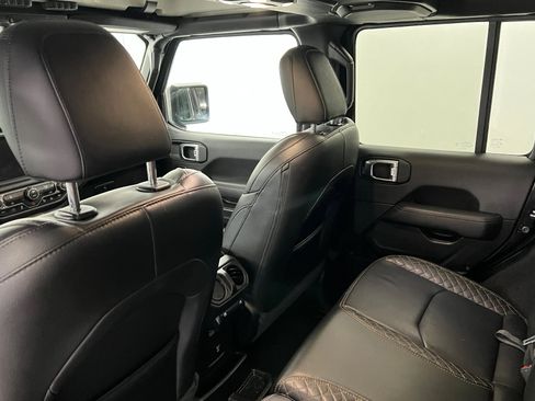 Used 2021 Jeep Wrangler Unlimited Sahara image 22