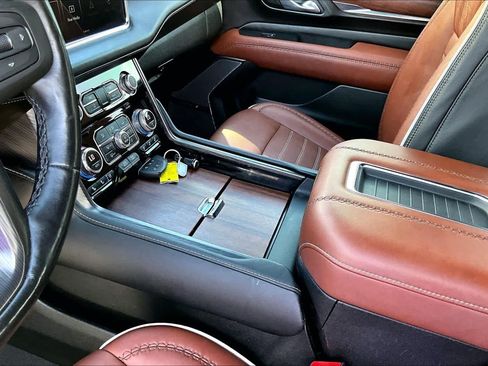 Used 2023 GMC Yukon Denali Ultimate AWD/4WD image 20