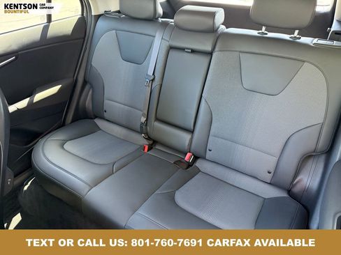 Used 2023 Kia Niro EX FWD image 32