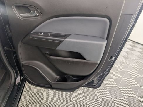 Used 2018 Chevrolet Colorado Z71 AWD/4WD image 30