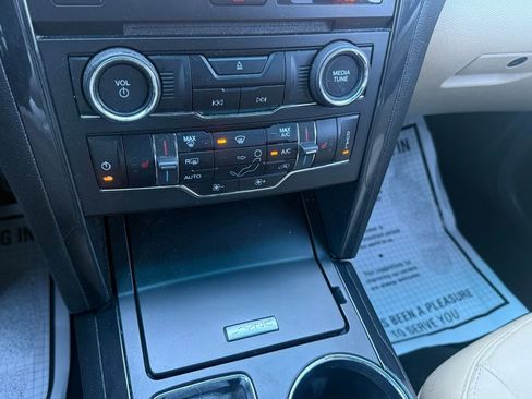 Used 2016 Ford Explorer XLT w/ Equipment Group 202A image 17