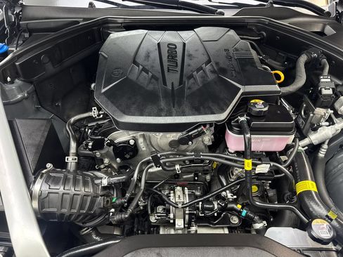 Used 2025 Genesis G70 2.5T RWD image 76